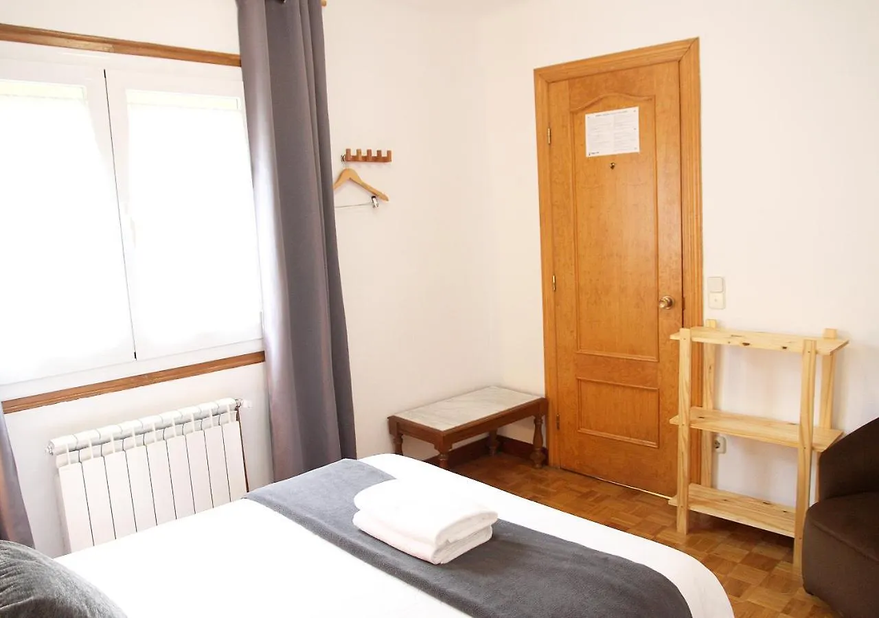 Hostal Fonda Prat Puigcerda Guest house